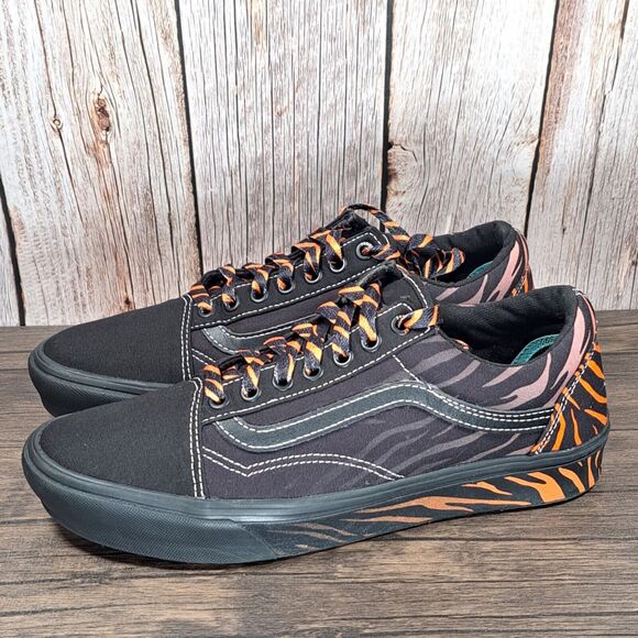 Vans ComfyCush Old Skool x Discovery Project Cat Tiger Sneaker Mens 8 Womens 9.5
